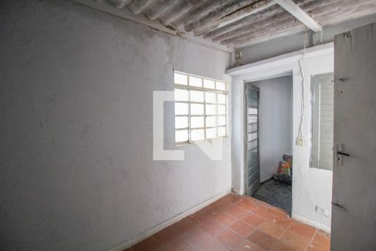 Quarto de Serviço de casa para alugar com 1 quarto, 45m² em Vila Norma, São Paulo