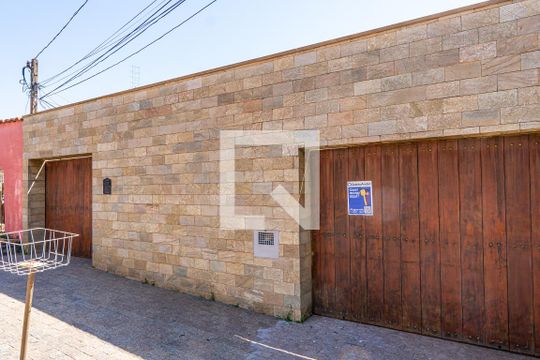 Placa de casa para alugar com 4 quartos, 200m² em Jardim Baronesa, Campinas