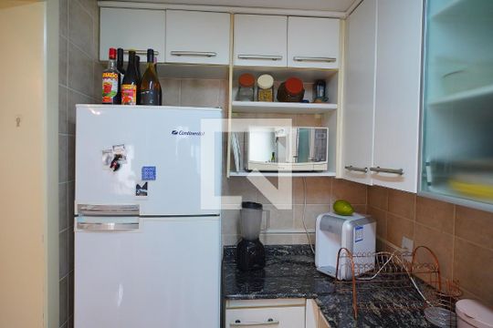 Cozinha de apartamento à venda com 2 quartos, 67m² em Boa Vista, Porto Alegre