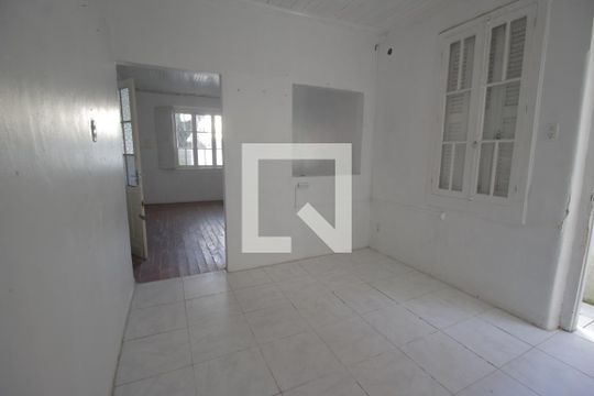 Cozinha de casa à venda com 5 quartos, 184m² em Floresta, Porto Alegre