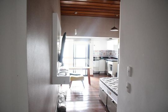 Quarto/ Cozinha de kitnet/studio para alugar com 1 quarto, 33m² em Jardim Barbacena, Cotia