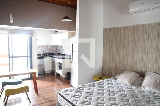 Quarto / Cozinha de kitnet/studio para alugar com 1 quarto, 33m² em Jardim Barbacena, Cotia