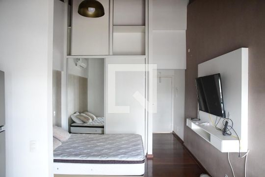 Quarto de kitnet/studio para alugar com 1 quarto, 33m² em Jardim Barbacena, Cotia
