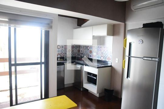 Cozinha de kitnet/studio para alugar com 1 quarto, 33m² em Jardim Barbacena, Cotia