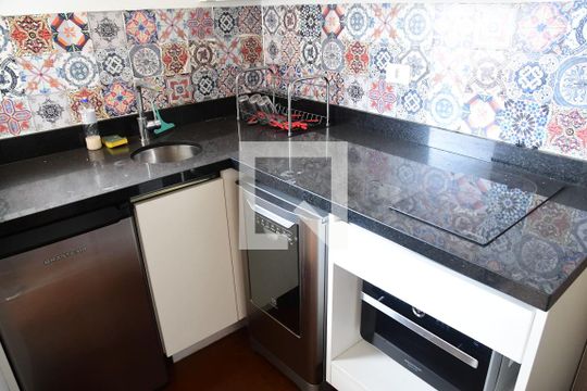 Cozinha de kitnet/studio para alugar com 1 quarto, 33m² em Jardim Barbacena, Cotia