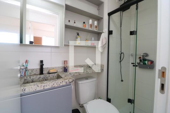 Banheiro de apartamento à venda com 2 quartos, 37m² em Vila Ema, São Paulo