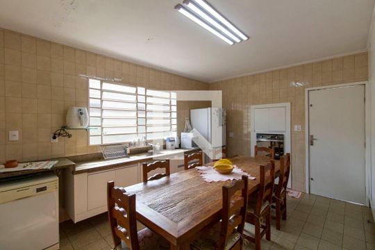 Cozinha de casa à venda com 3 quartos, 299m² em Vila Ré, São Paulo