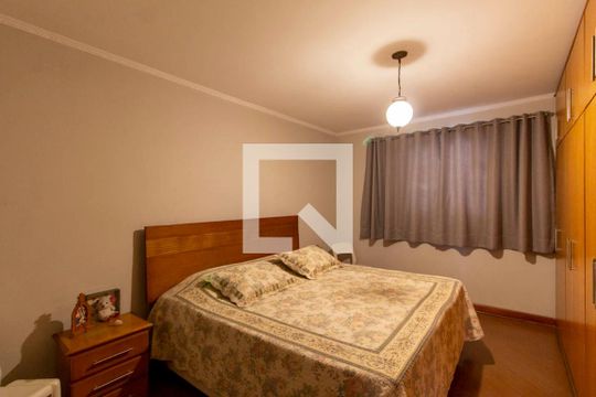 Suíte de casa à venda com 3 quartos, 299m² em Vila Ré, São Paulo