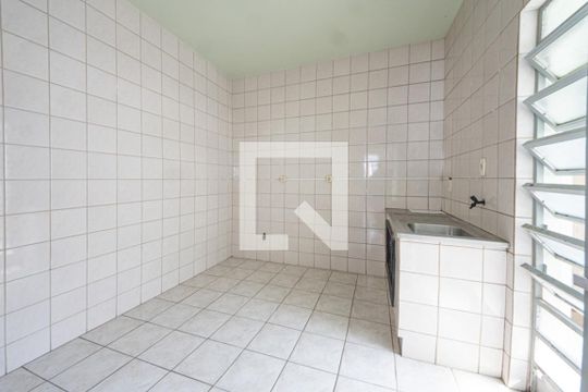 Cozinha de apartamento para alugar com 2 quartos, 60m² em São Miguel, São Leopoldo