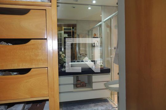 Closet da Suíte 1 de apartamento à venda com 4 quartos, 172m² em Brooklin, São Paulo