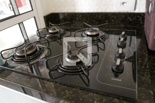 Cozinha de apartamento à venda com 1 quarto, 46m² em Jaguaribe, Osasco