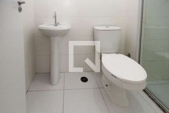 Banheiro da Suite de apartamento à venda com 1 quarto, 26m² em Vila Ema, São Paulo