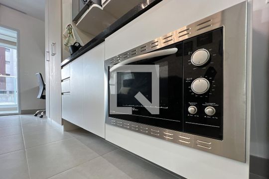Cozinha de kitnet/studio para alugar com 1 quarto, 25m² em Indianópolis, São Paulo