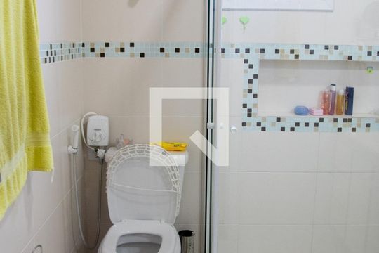 Banheiro do Quarto 1 de casa à venda com 3 quartos, 180m² em Parque Edu Chaves, São Paulo