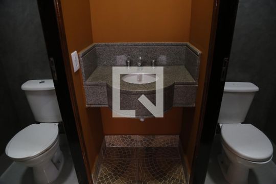 Lavabo de kitnet/studio para alugar com 1 quarto, 22m² em Brasilândia, São Paulo