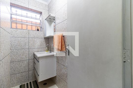 Lavabo de casa à venda com 3 quartos, 240m² em Vila Gumercindo, São Paulo
