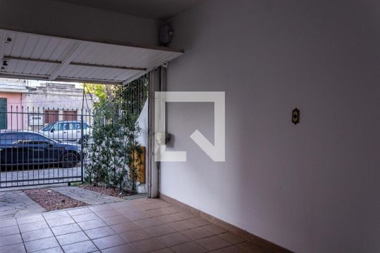 Garagem de casa à venda com 3 quartos, 225m² em Santana, Porto Alegre