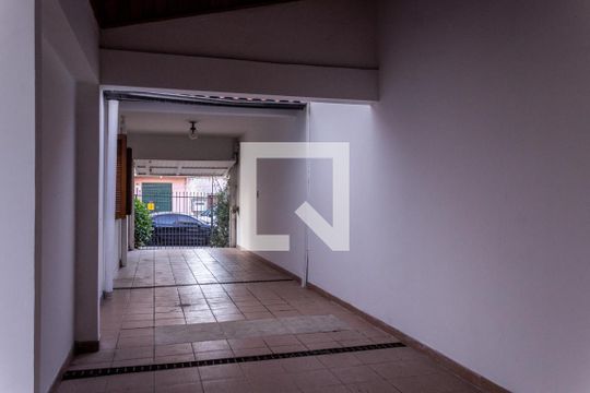 Garagem de casa à venda com 3 quartos, 225m² em Santana, Porto Alegre