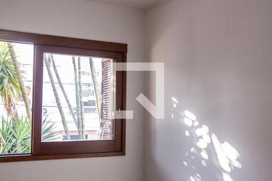 Quarto 1 de casa à venda com 3 quartos, 225m² em Santana, Porto Alegre