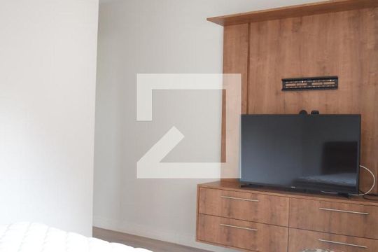 Suíte de apartamento para alugar com 3 quartos, 113m² em Água Verde, Curitiba