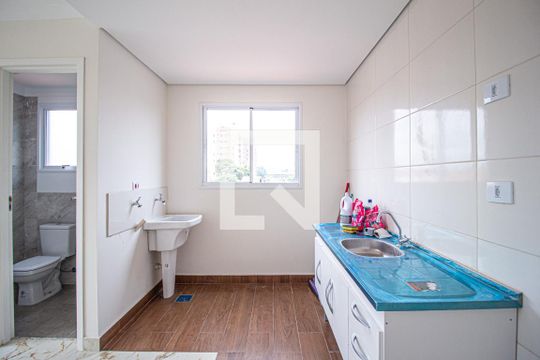 Cozinha e área de serviço de apartamento para alugar com 1 quarto, 35m² em Jardim das Flores, Osasco