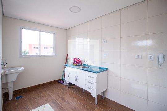 Cozinha e área de serviço de apartamento para alugar com 1 quarto, 35m² em Jardim das Flores, Osasco