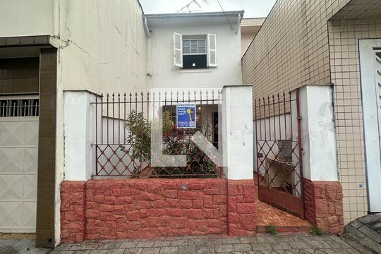 Fachada de casa à venda com 2 quartos, 96m² em Vila Bertioga, São Paulo