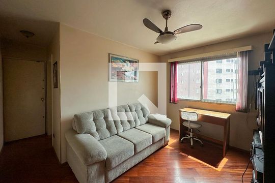 Sala de apartamento à venda com 1 quarto, 38m² em Santo Amaro, São Paulo
