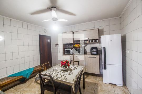 Cozinha de casa para alugar com 4 quartos, 420m² em Vila Sargento Jose de Paula, Barueri