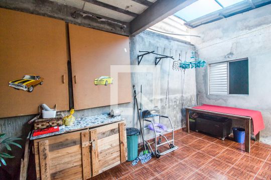 Área de Serviço de casa para alugar com 4 quartos, 420m² em Vila Sargento Jose de Paula, Barueri