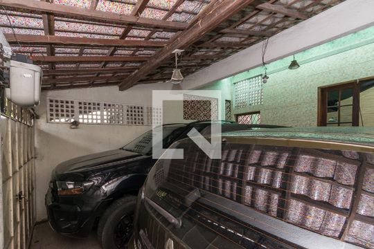Garagem de casa à venda com 1 quarto, 49m² em Penha, Rio de Janeiro