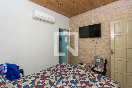 Quarto de casa à venda com 1 quarto, 49m² em Penha, Rio de Janeiro