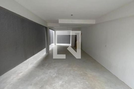 Casa para alugar com 3 quartos, 175m² em Vila Fernandes, São Paulo