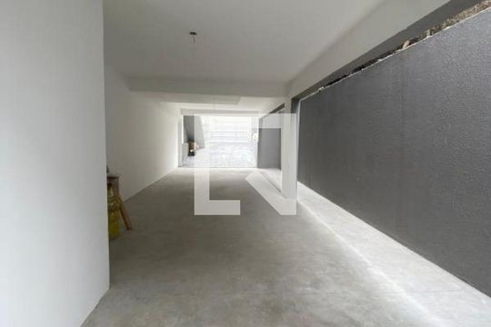 Casa para alugar com 3 quartos, 175m² em Vila Fernandes, São Paulo