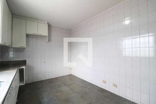 Cozinha de casa para alugar com 8 quartos, 268m² em Santa Mônica, Uberlândia