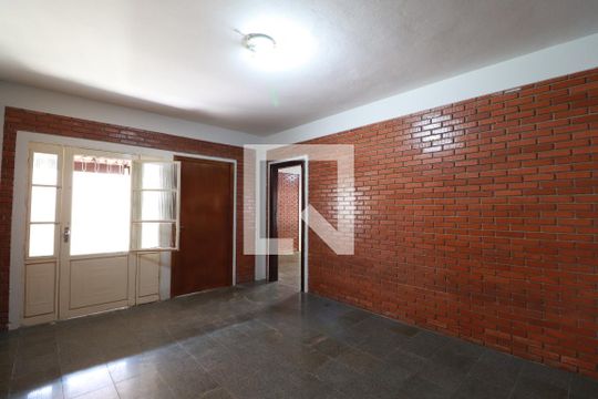 Sala de casa para alugar com 8 quartos, 268m² em Santa Mônica, Uberlândia