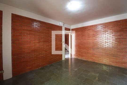 Quarto 2 de casa para alugar com 8 quartos, 268m² em Santa Mônica, Uberlândia