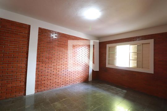 Quarto 2 de casa para alugar com 8 quartos, 268m² em Santa Mônica, Uberlândia