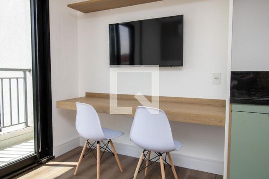 Cozinha- mesa de jantar de kitnet/studio à venda com 1 quarto, 34m² em Indianópolis, São Paulo