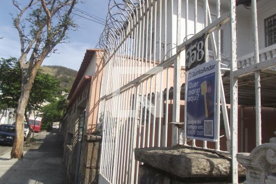 Fachada de casa à venda com 4 quartos, 254m² em Engenho Novo, Rio de Janeiro