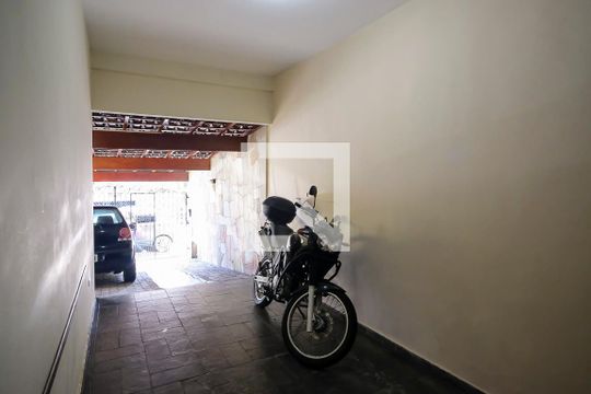 Garagem de casa à venda com 3 quartos, 300m² em Santa Paula, São Caetano do Sul