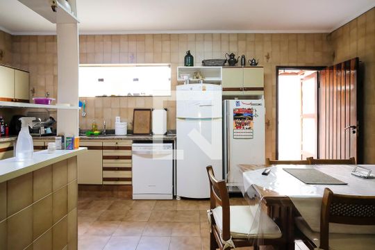 Cozinha de casa à venda com 3 quartos, 300m² em Santa Paula, São Caetano do Sul