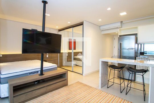 Sala de kitnet/studio para alugar com 1 quarto, 45m² em Pinheiros, São Paulo