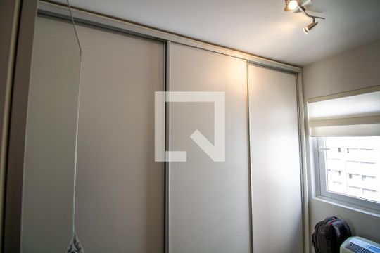 Quarto 2 de apartamento para alugar com 2 quartos, 70m² em Vila Uberabinha, São Paulo