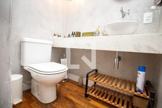 Lavabo de apartamento para alugar com 2 quartos, 70m² em Vila Uberabinha, São Paulo