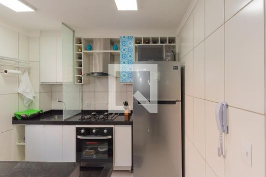 Cozinha de apartamento à venda com 2 quartos, 43m² em Jardim Anton Von Zuben, Campinas