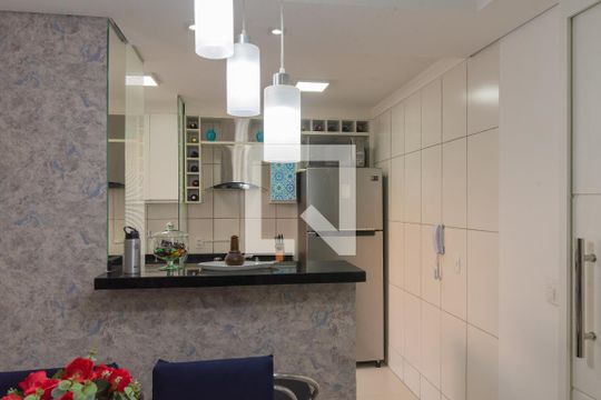 Cozinha de apartamento à venda com 2 quartos, 43m² em Jardim Anton Von Zuben, Campinas