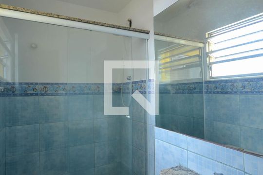Banheiro Social de casa para alugar com 2 quartos, 120m² em Guarani, Nova Iguaçu