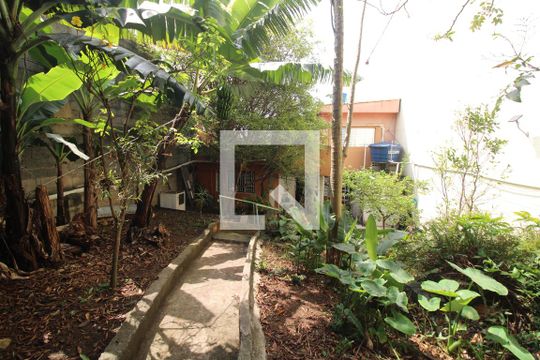 Área comum de casa à venda com 3 quartos, 117m² em Ponte Rasa, São Paulo
