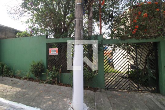 Fachada de casa à venda com 3 quartos, 117m² em Ponte Rasa, São Paulo